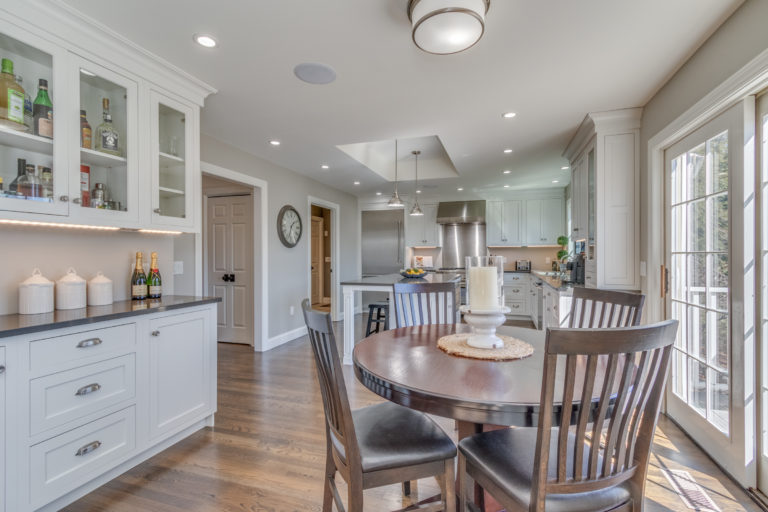 white kitchen cabinets