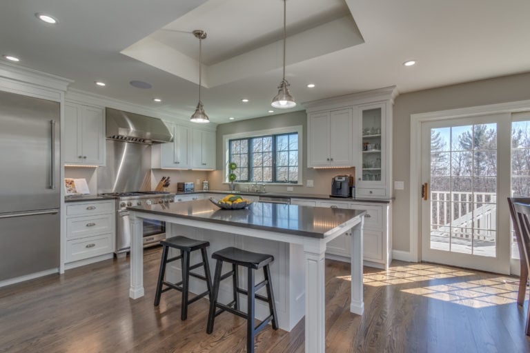 white kitchen cabinets