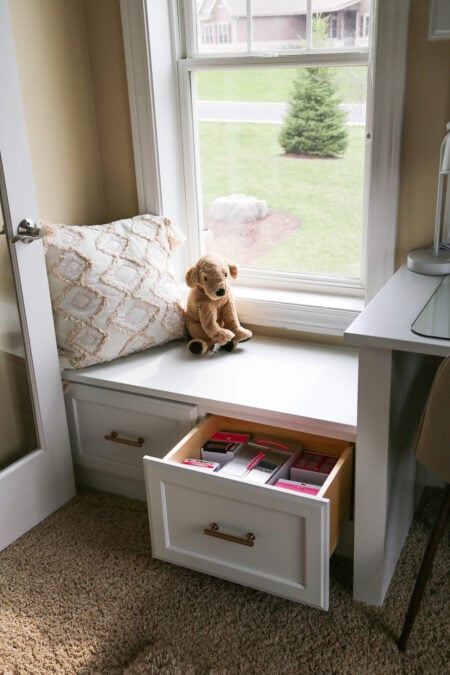 window seat with drawer