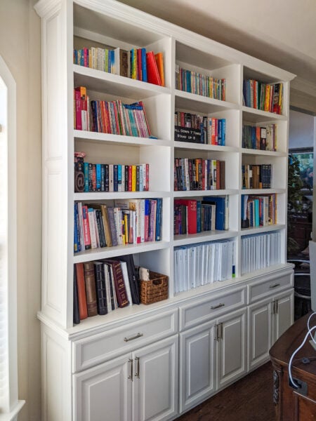 custom home bookshelving