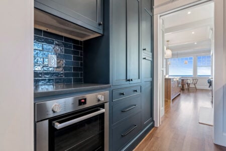 Flush Inset, Scullery SW 7615 Sea Serpent, TW-10 door (regular bead), slab drawerfronts, Crown 24, Colonial Base 10