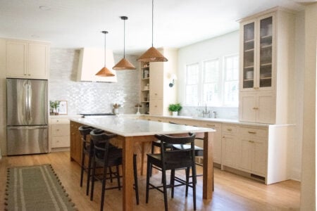 Flush inset, Madison doors, slab drawerfronts, Perimeter SW 7526 Maison Blanche, Island Red Oak, Colonial wiping stain, Cove Crown 1524